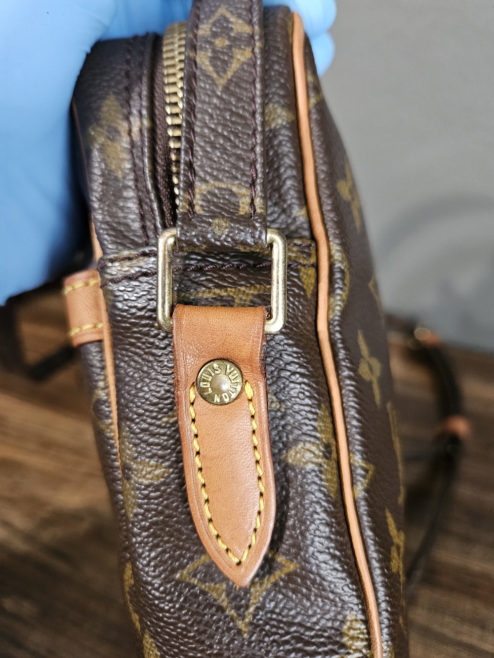 Authentic Louis Vuitton Vintage Danube PM Monogram Canvas - Picture 10 of 16